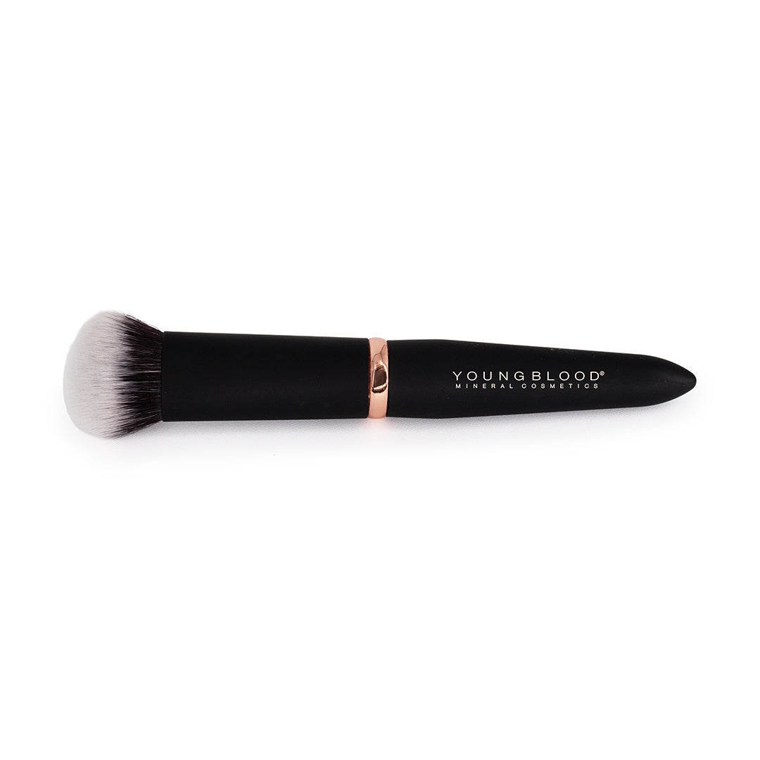 YB16 Skin Perfecting Foundation Luxe Brush
